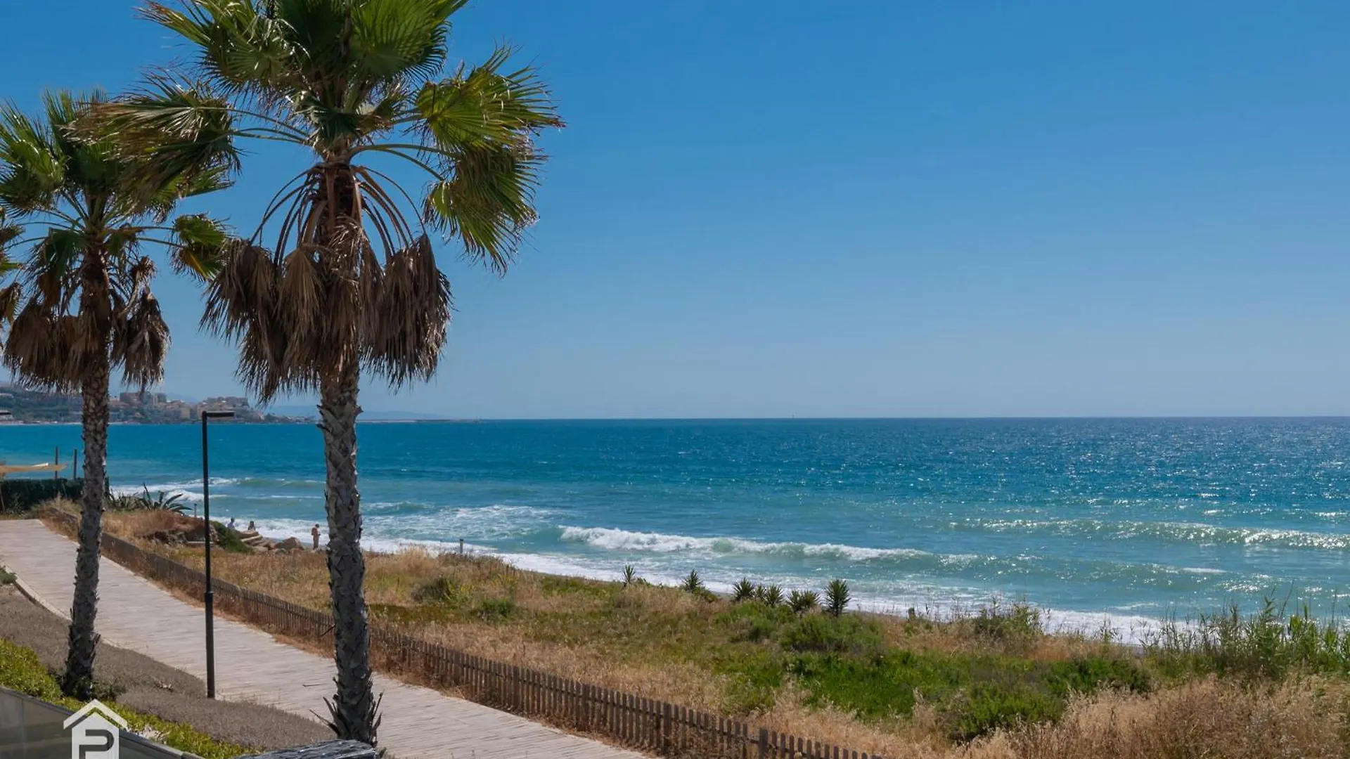 Edge Luxury Beachfront 3Br, 3 Pools, Spa, Gym Estepona Spain