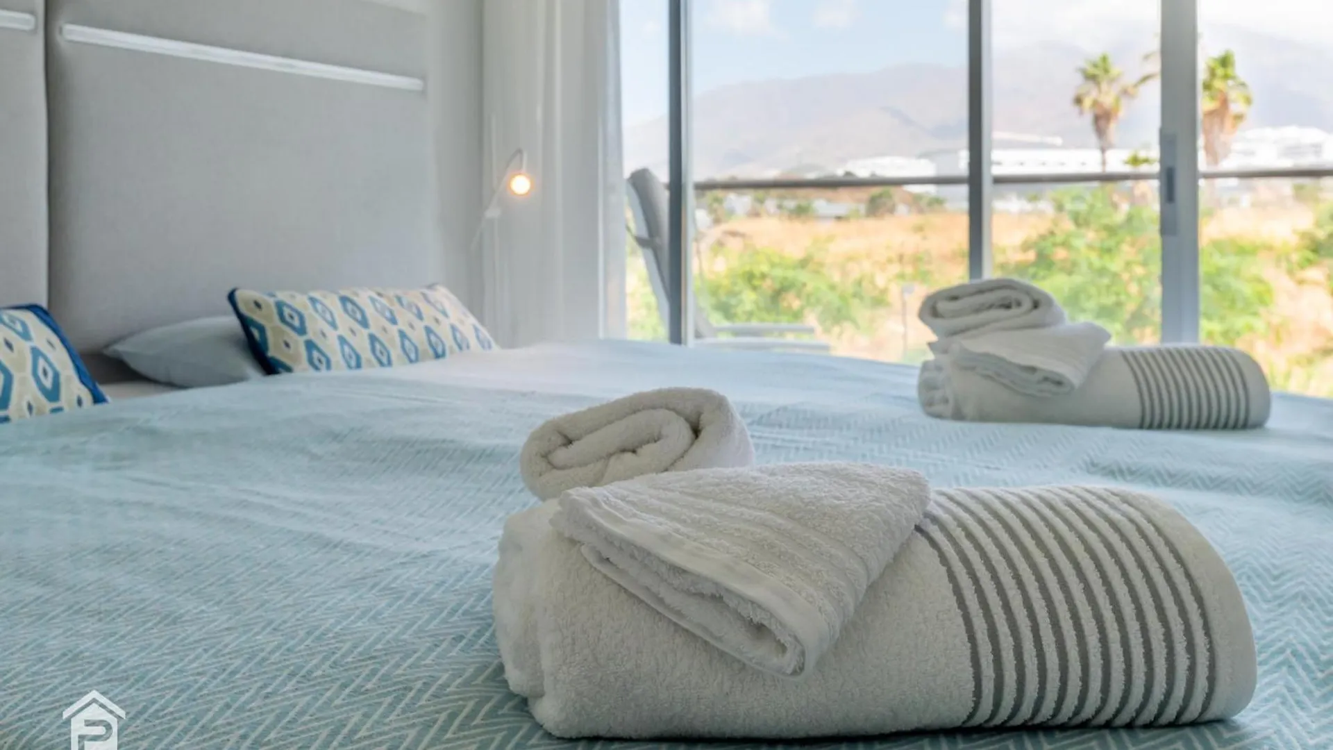Edge Luxury Beachfront 3Br, 3 Pools, Spa, Gym Estepona Spain