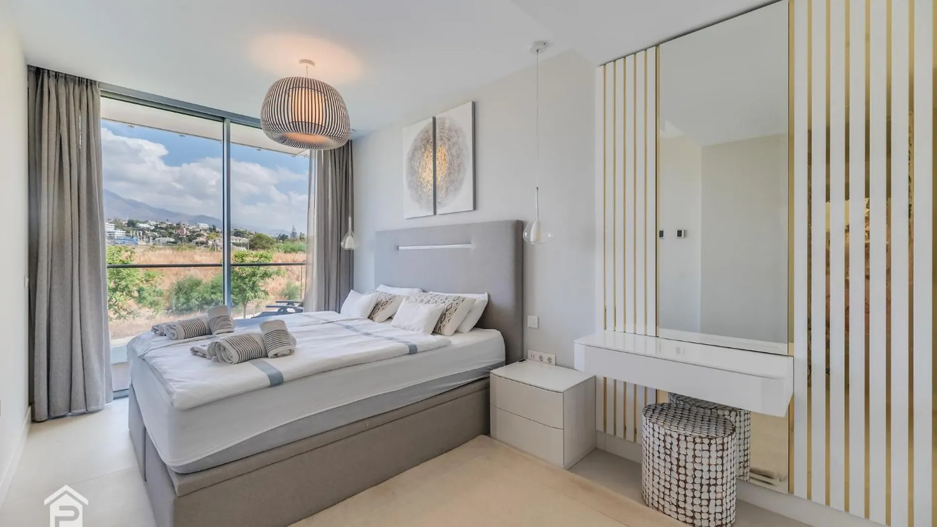 Apartment Edge Luxury Beachfront 3Br, 3 Pools, Spa, Gym Estepona