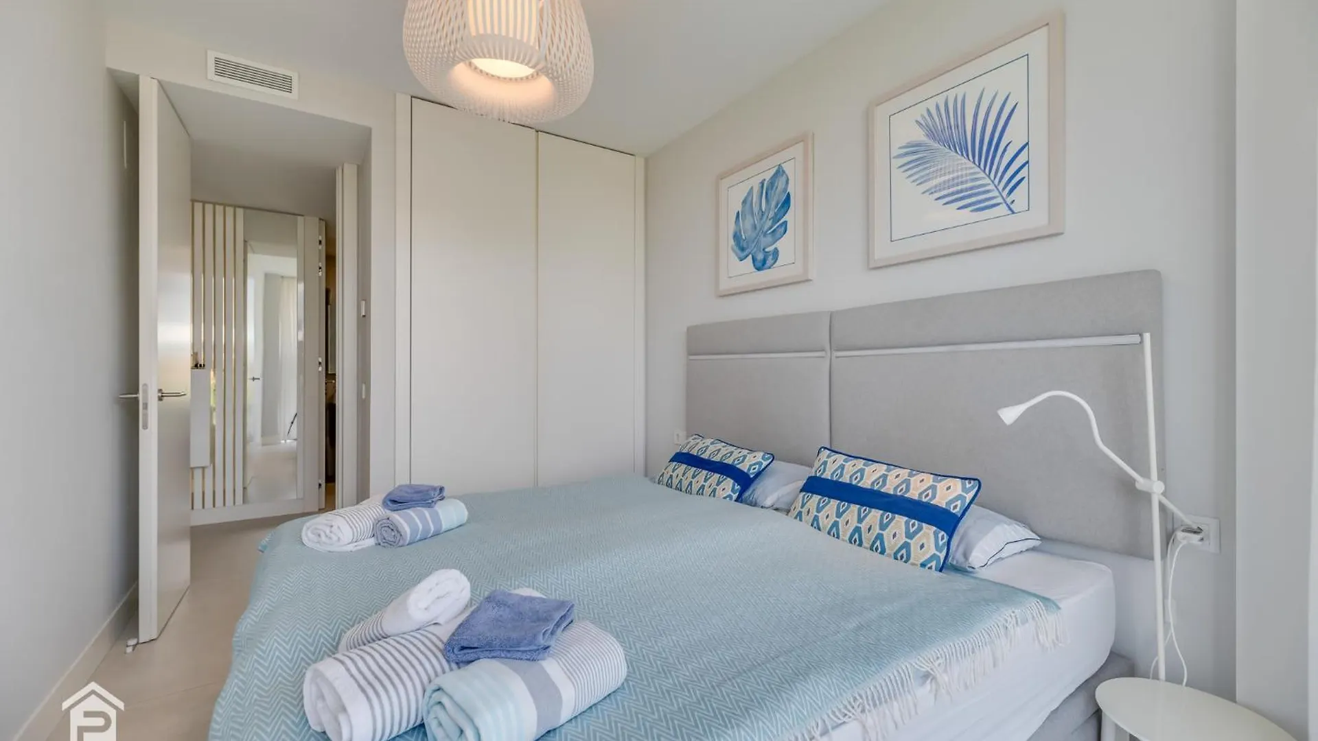 Edge Luxury Beachfront 3Br, 3 Pools, Spa, Gym Estepona Spain