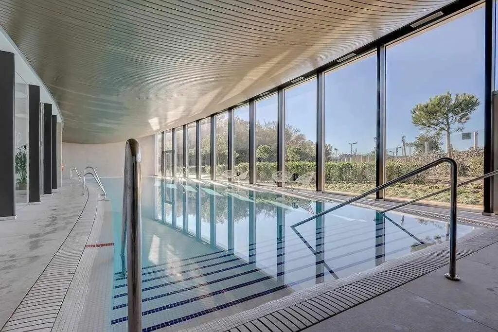 Edge Luxury Beachfront 3Br, 3 Pools, Spa, Gym エステポナ