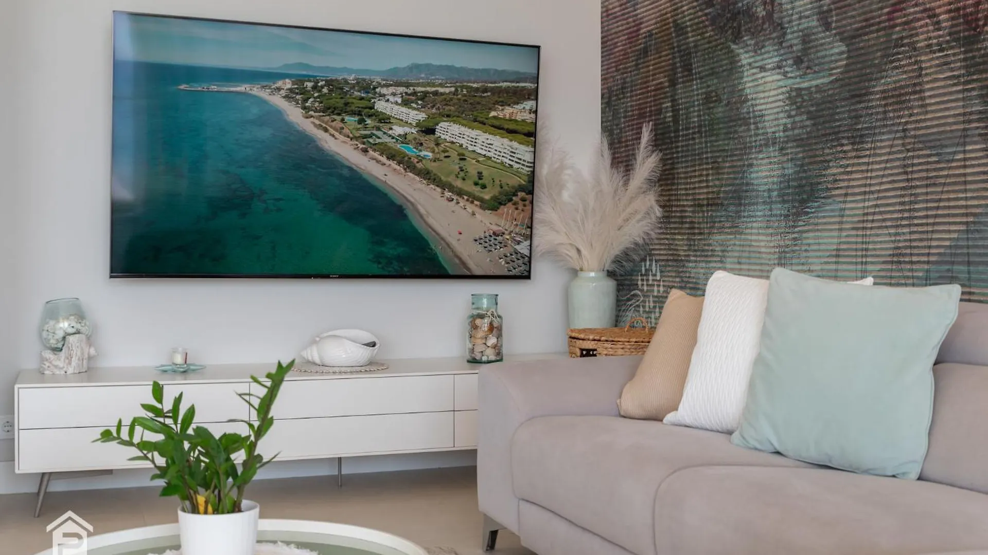 Edge Luxury Beachfront 3Br, 3 Pools, Spa, Gym エステポナ